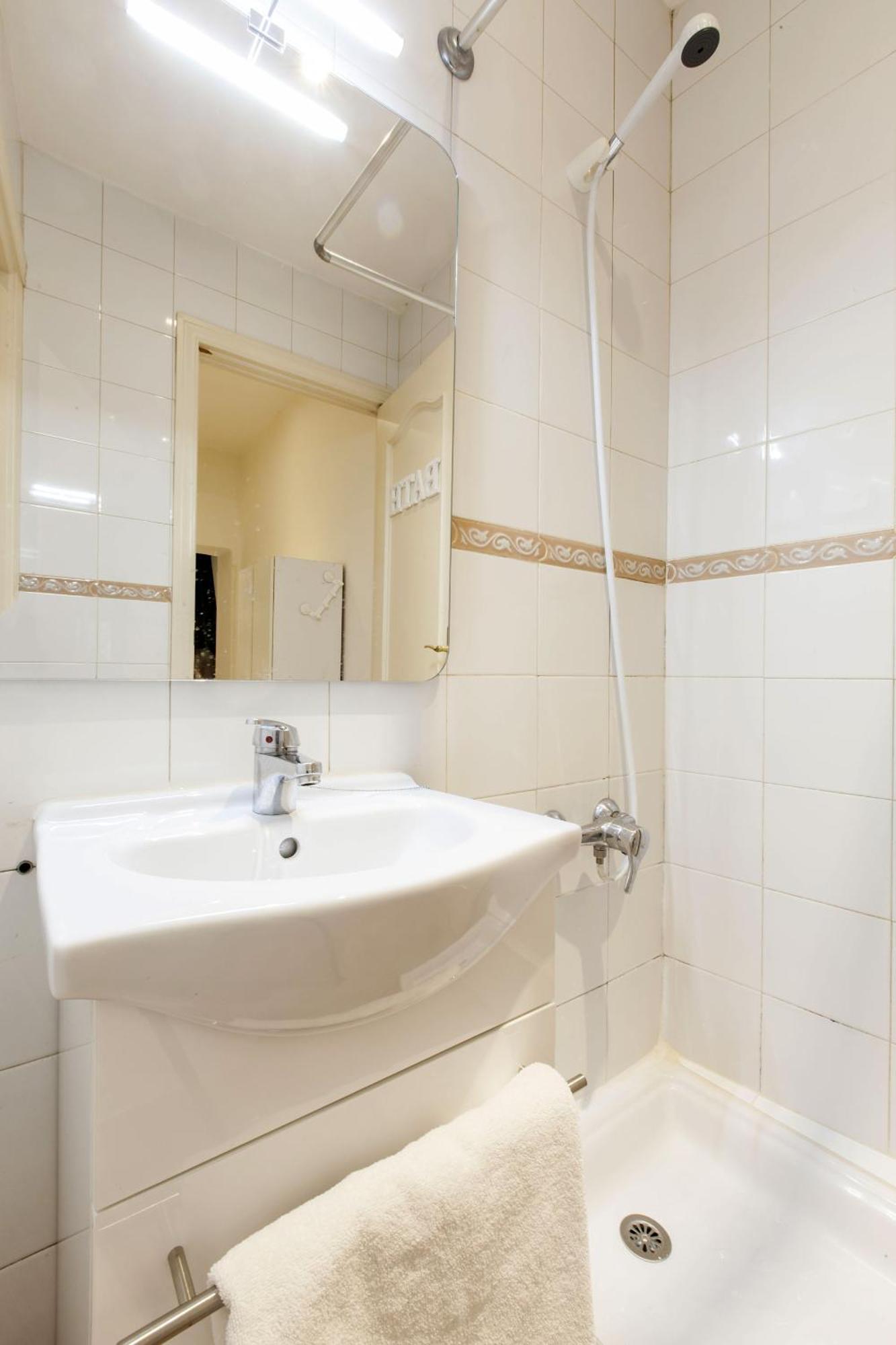 Apartamentos Day Madrid Tribunal Centro Gran Via Sol Екстер'єр фото